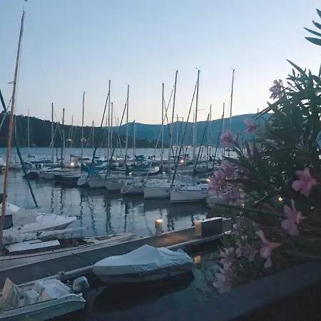 アパート Casa Chia Lago Maggiore